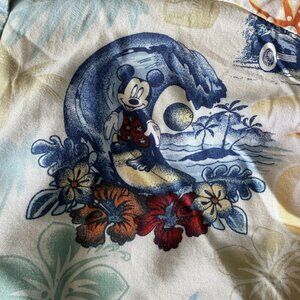 Walt Disney World Mens Hawaiian Shirt Mickey Mouse Tiki Beach Surf